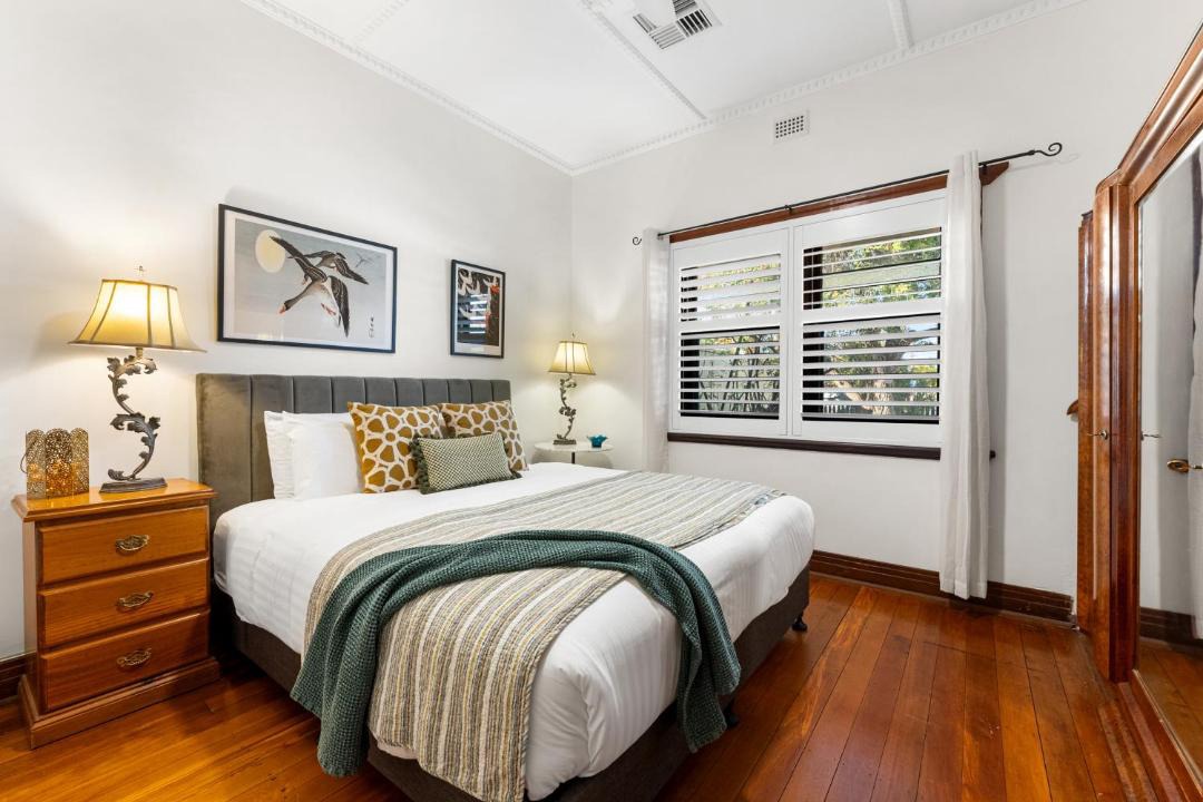 Glandore House | Glandore Charm Contemporary Haven near CBD and Coast