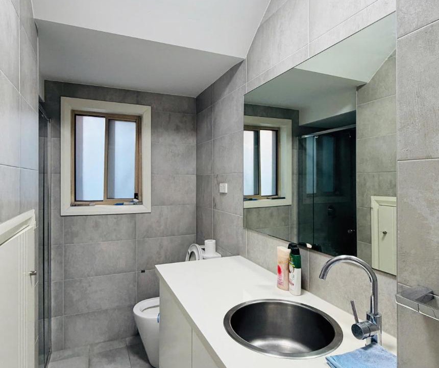 Revesby House | Cozy Twins Room with 2 Comfortable Single Beds