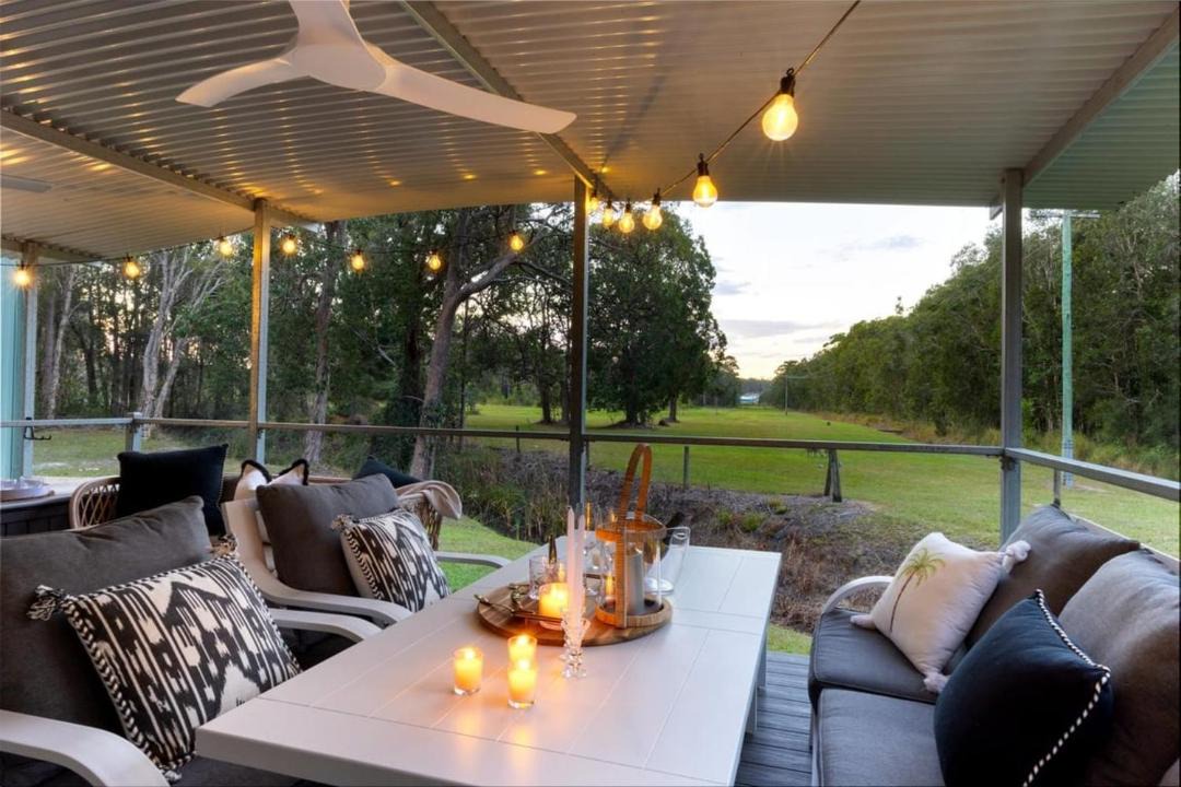 Arrawarra House | Leo's Beach Hideaway - Stylish Tiny Home