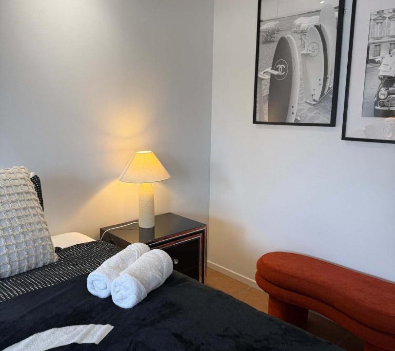 Broadbeach Waters House | Mojo Riverhouse 4BR Pool, Broadbeach Waters