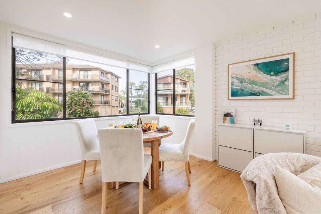 Nelson Bay Apartment | Villa Ellisa, 3- 10 Columbia Close - Wi-Fi parking and close to waterfront