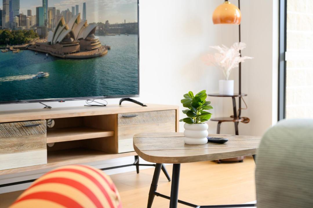 Box Hill House | Brand New 3-Level Family Home for 10 &Box Hill