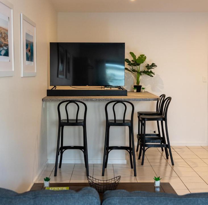 Islington Apartment | 2x Studio Apartments in Islington each with AC, Bathroom, Kitchen, Laundry, Balcony and Wifi