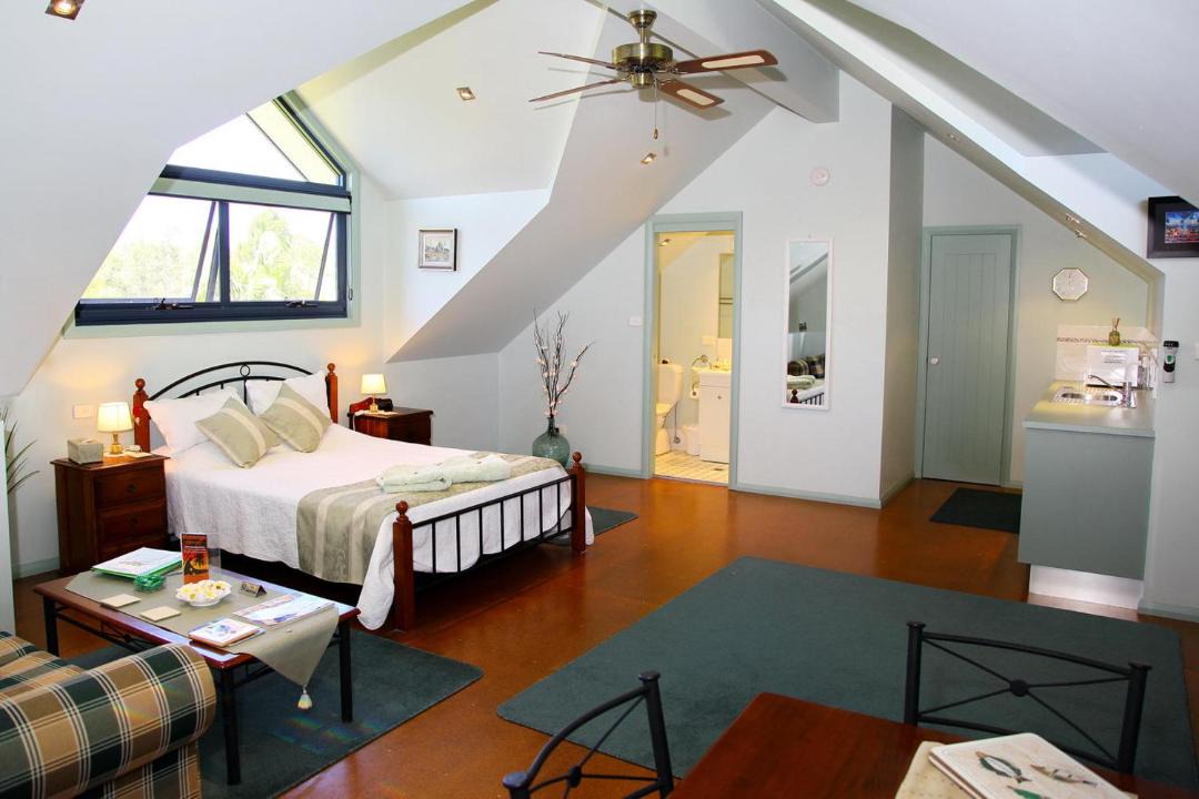 Salamander Bay Bed & Breakfast | Salamander Bay Bed and Breakfast