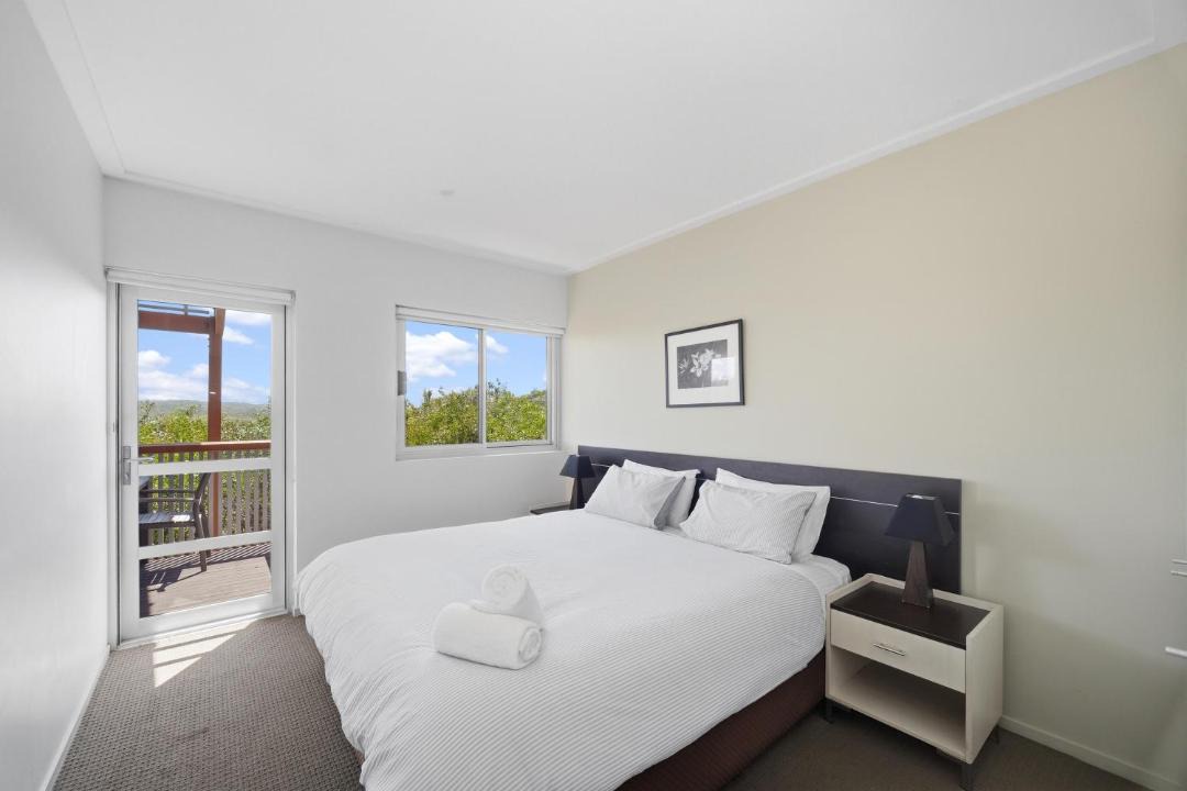 Diamond Beach Apartment | Beachfront Family Apt - Ocean Views