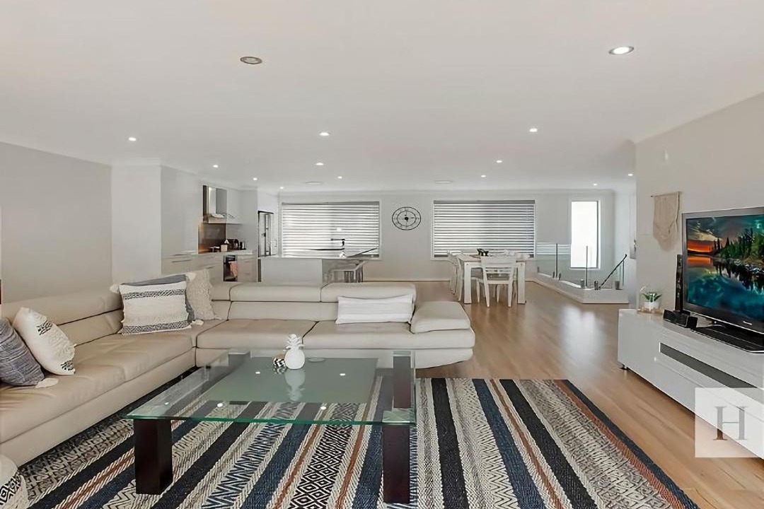 Summerland Point House | Enjoy Lazy Daze