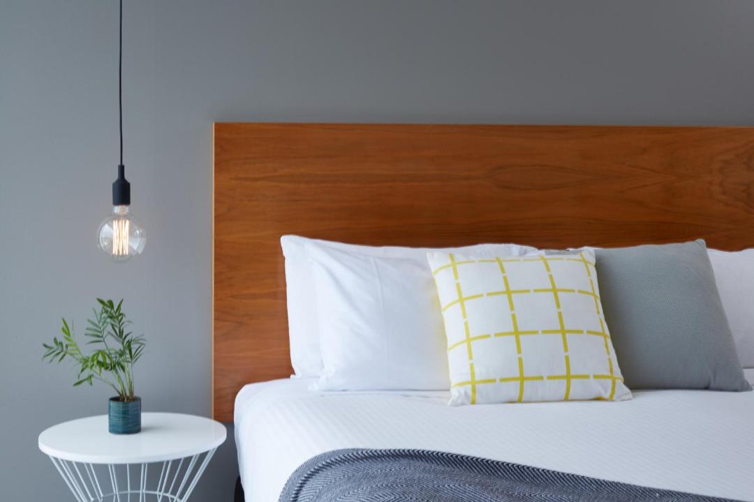 St Kilda Hotel | Cosmopolitan Hotel and Apartments