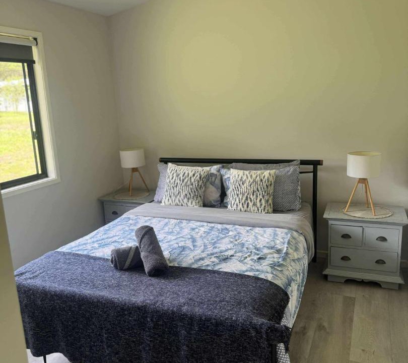 Landsborough House | Rural Self Contained 3 bedroom Cottage on acreage,