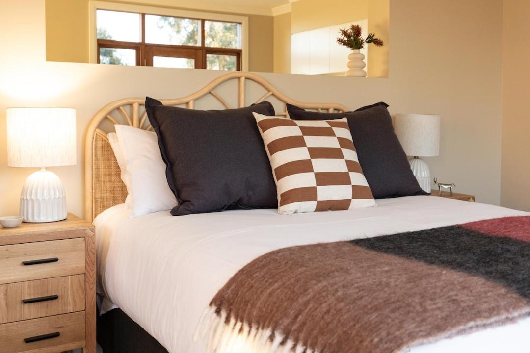 Eurunderee Villa | Highgrove Studio - in the Vineyards
