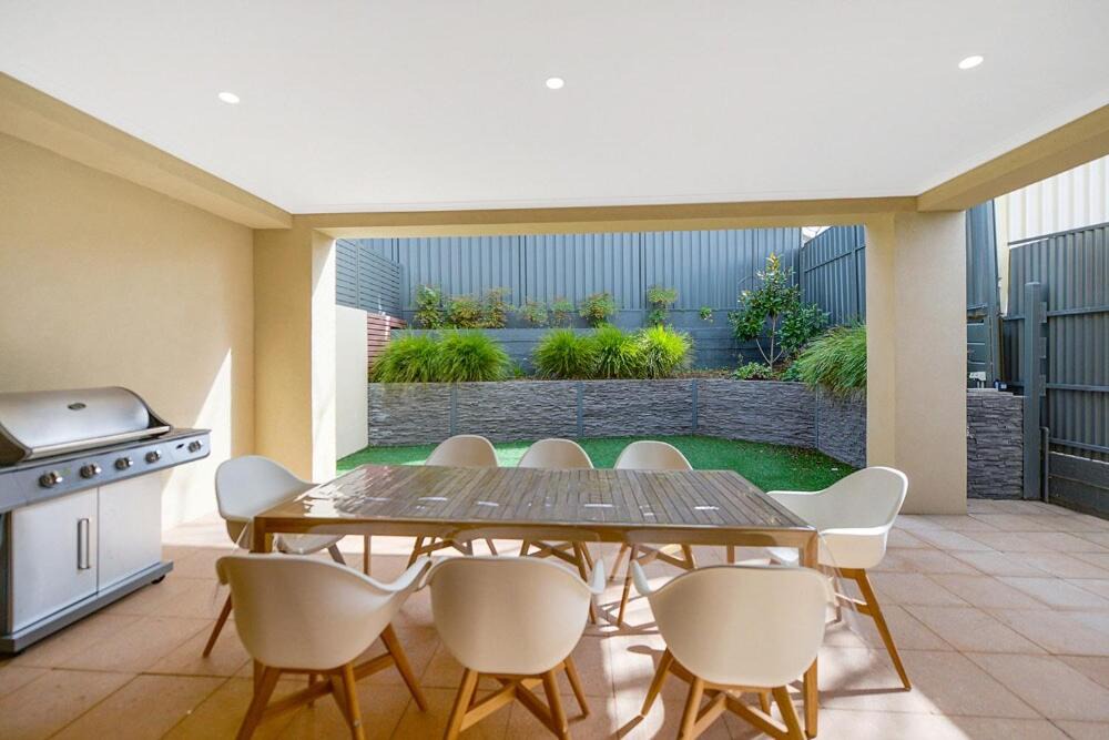 Henley Beach House | Aria House - Henley Beach - Family Holiday Beachside BBQ