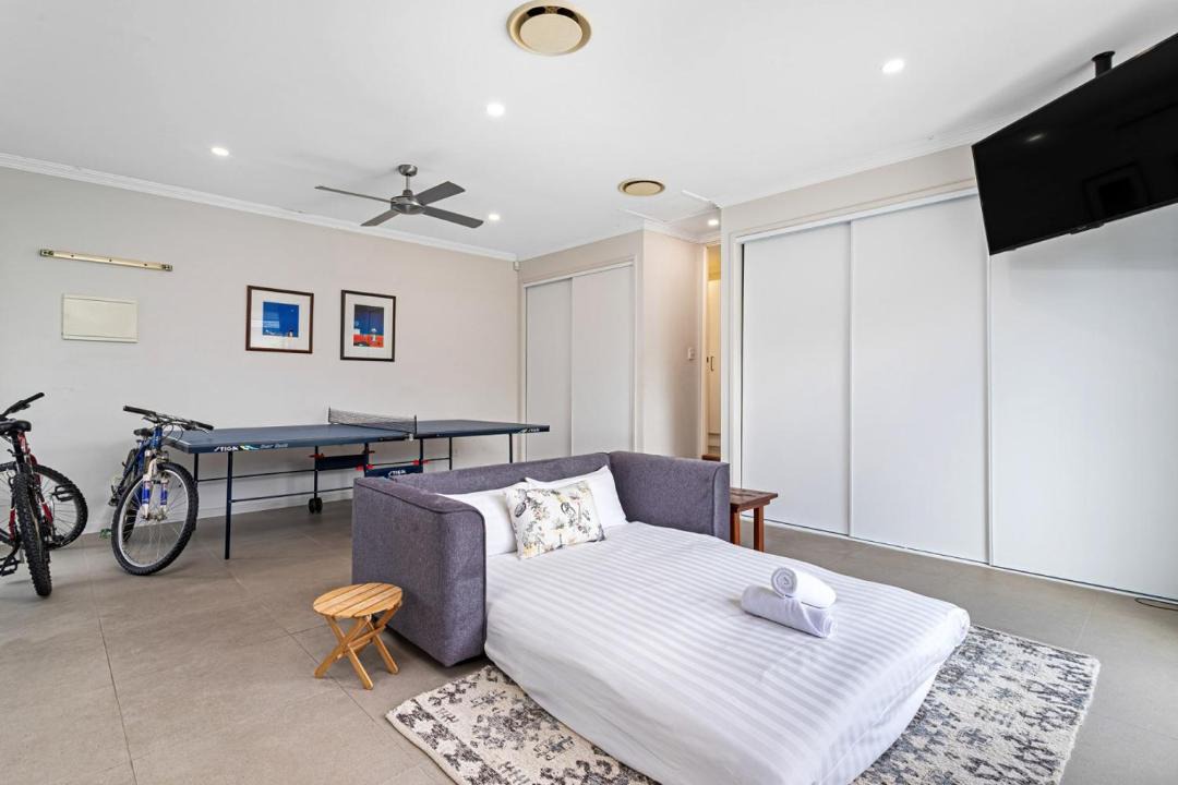 Mermaid Waters House | Mermaid Waters Waterfront Hideaway
