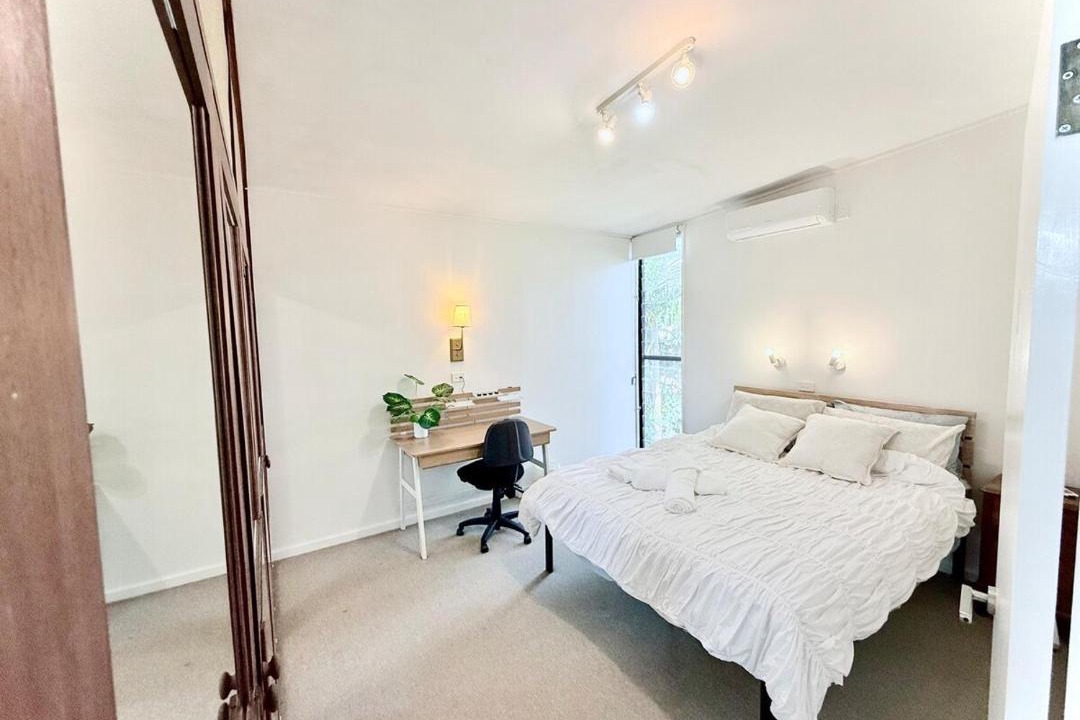 Ferny Hills House | Leafy 3-Bedroom Escape to Nature-Air Conditioned with Smart Entry