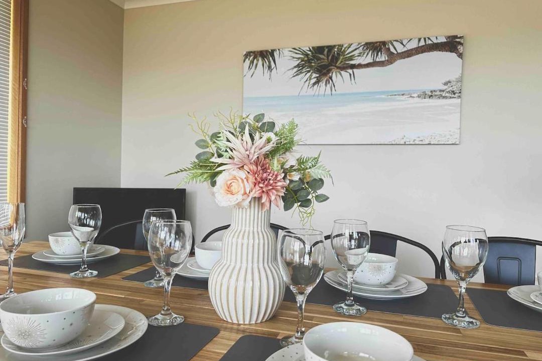 West Moonah House | 4BR Retreat with Stunning Derwent River Panorama