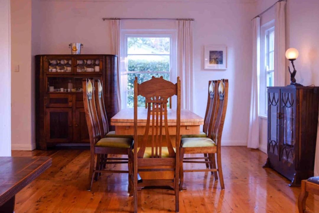 Leura House | Sublime Art Deco Cottage - Leura, Blue Mountains