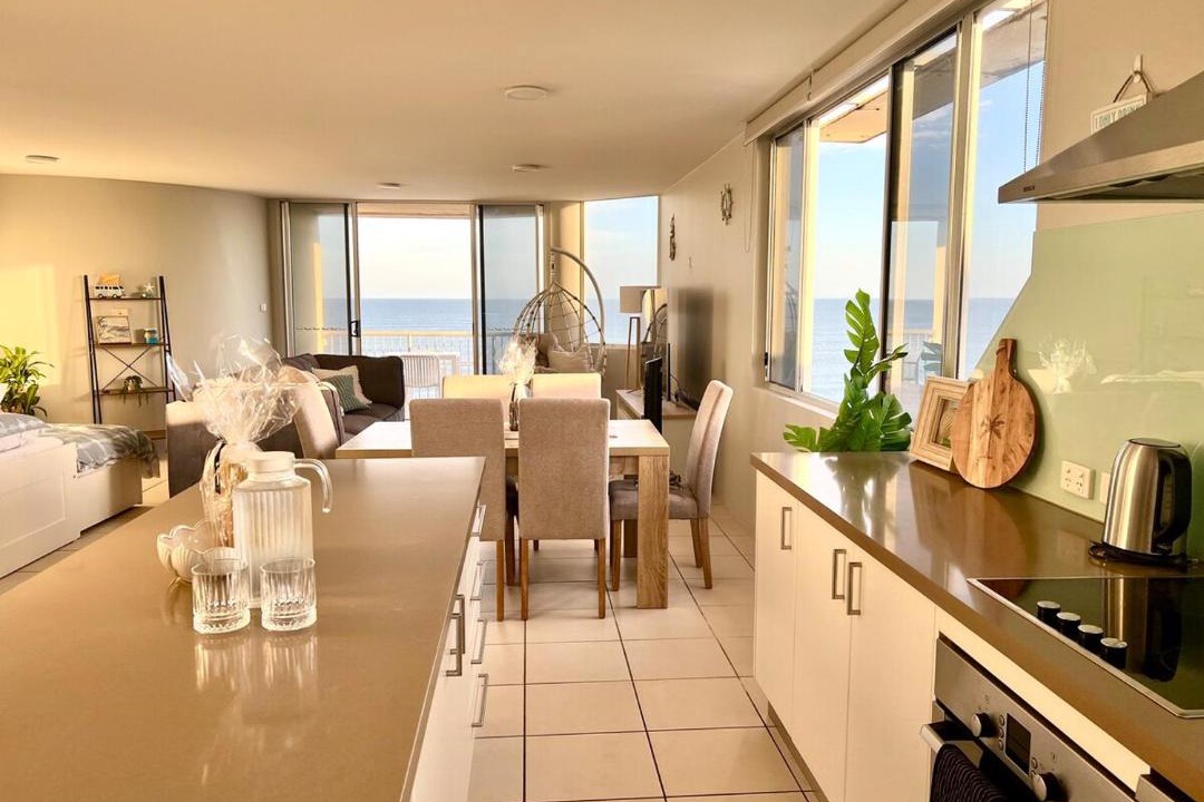 Caloundra Apartment | Unit 15 Monterey Lodge