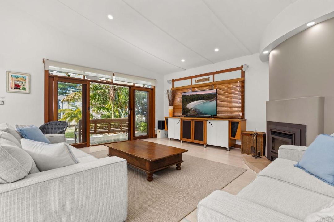 Vincentia House | Bali Beach House by Experience Jervis Bay