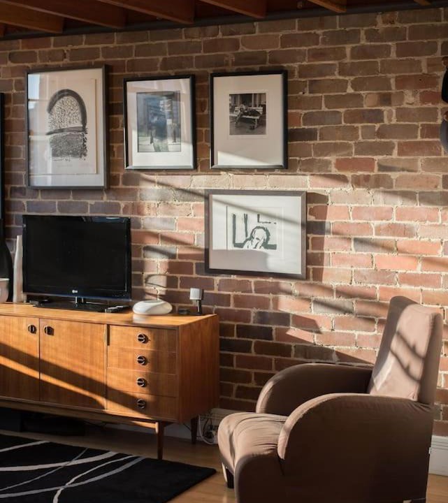 Potts Point Apartment | Sunny Loft Lookout with Iconic Sydney Views