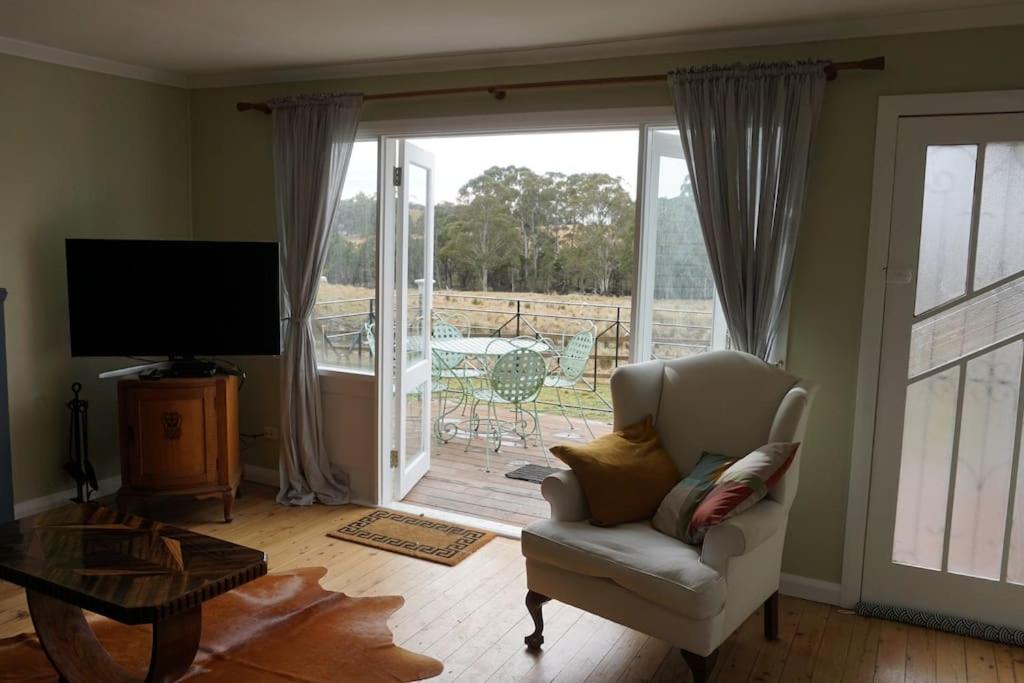 Bannaby House | Unique Country Retreat Taralga-Bannaby