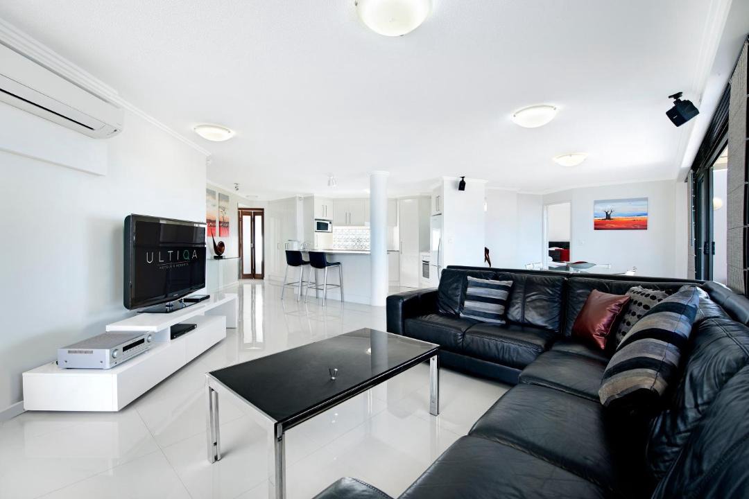 Kings Beach Hotel | ULTIQA Shearwater Resort