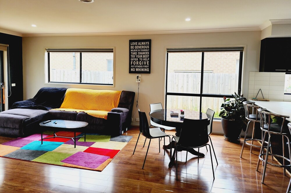 Photo of Livingroom in Armstrong Creek