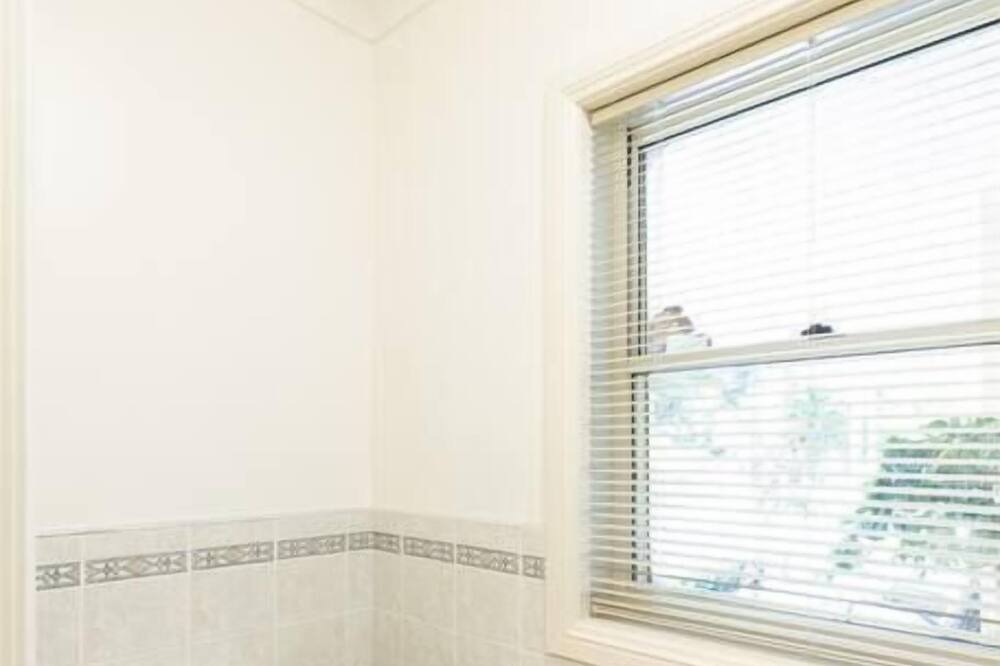 Photo of Bathroom in Mount Panorama