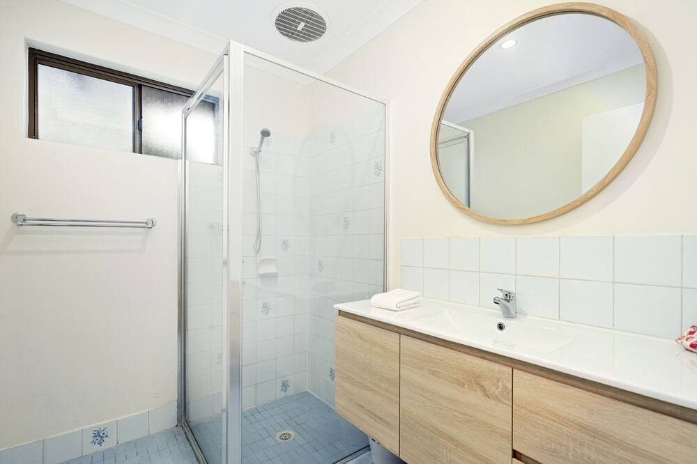 Photo of Bathroom in Quindalup