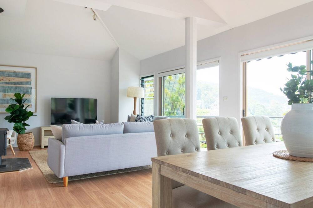 Photo of Livingroom in Pretty Beach Central Coast