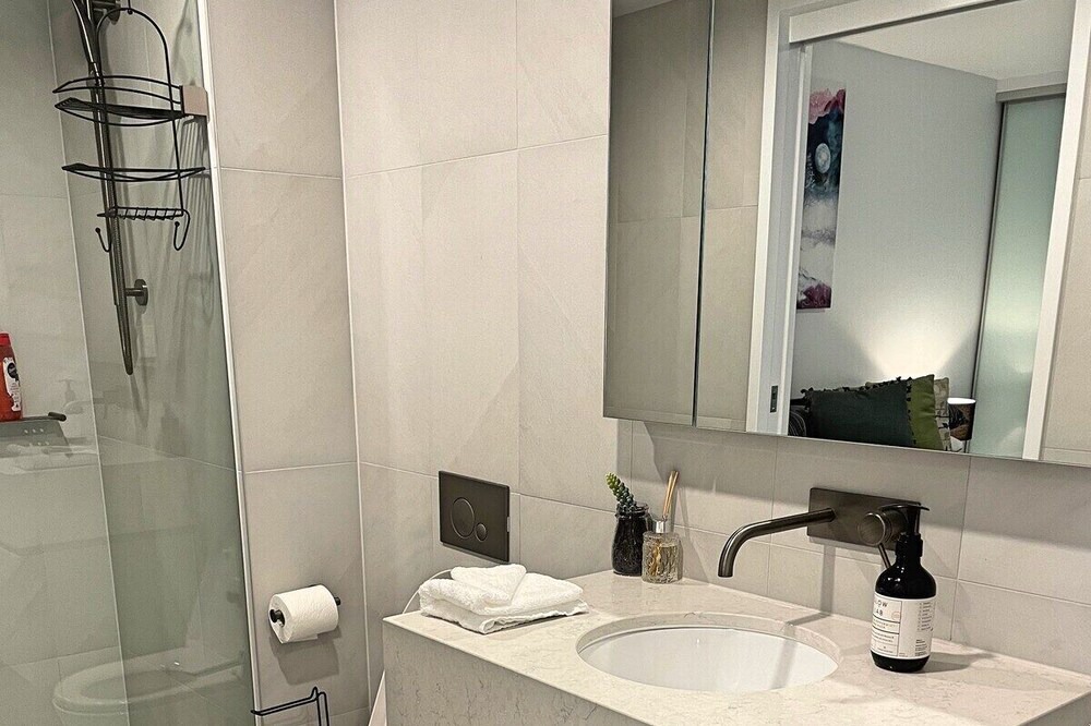 Photo of Bathroom in Reid