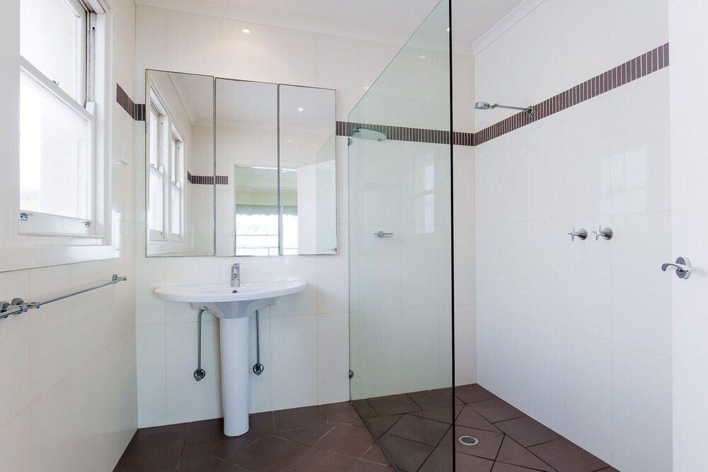 Photo of Bathroom in Salamander Bay