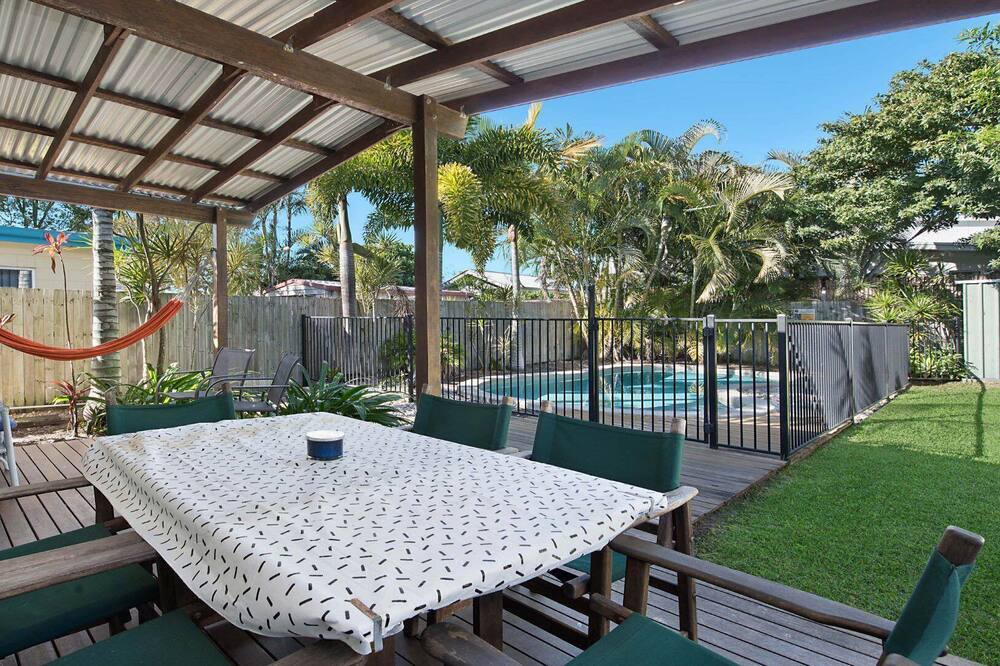 Photo of Patio Balcony in Moffat Beach