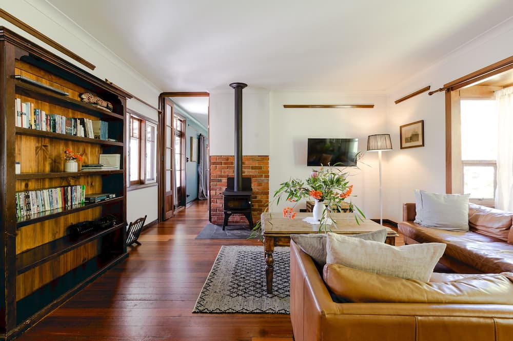 Photo of Livingroom in Rosa Brook
