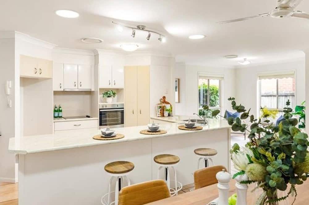 Photo of Kitchen in Pelican Waters