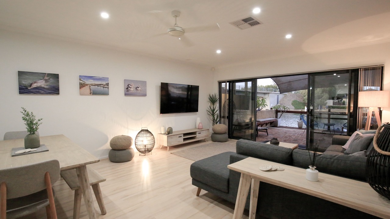 Photo of Livingroom in Halls Head