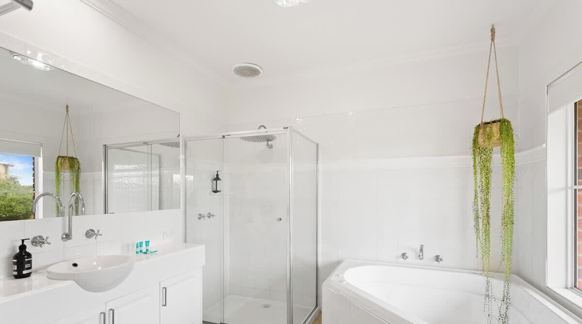 Photo of Bathroom in Ventnor