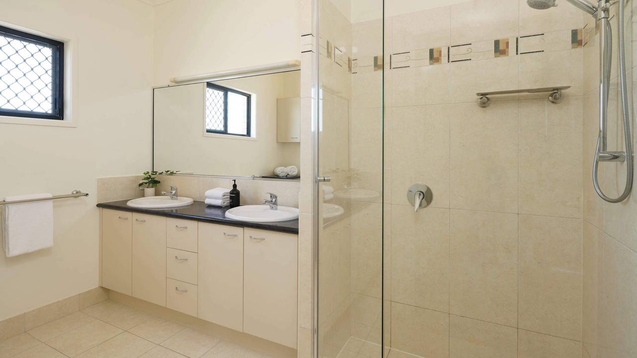 Photo of Bathroom in Warana