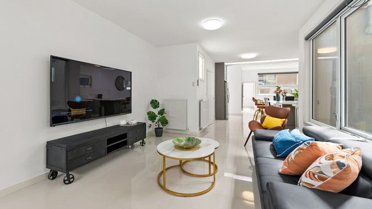 Photo of Livingroom in Canterbury