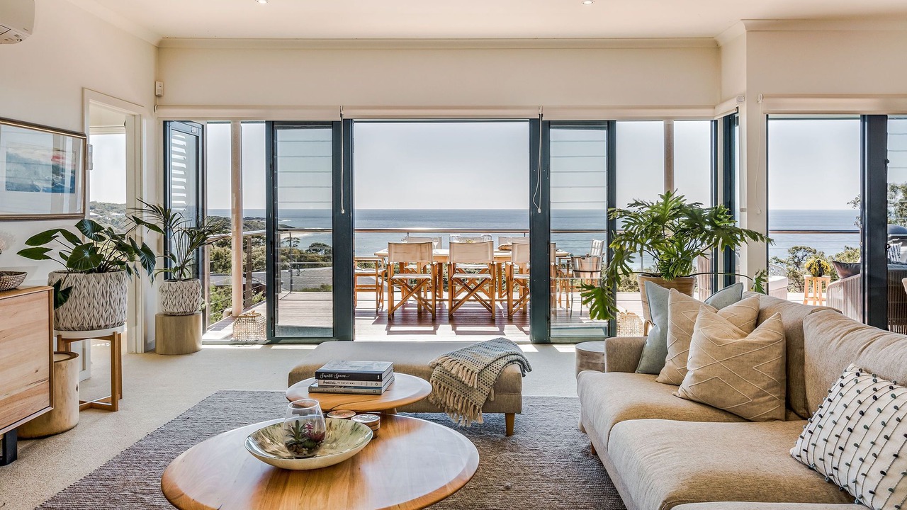 Photo of Livingroom in Eagle Bay