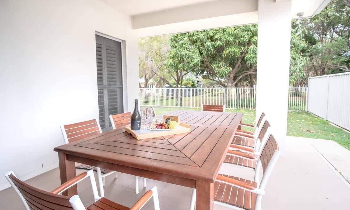 Photo of Outdoor in Golden Beach