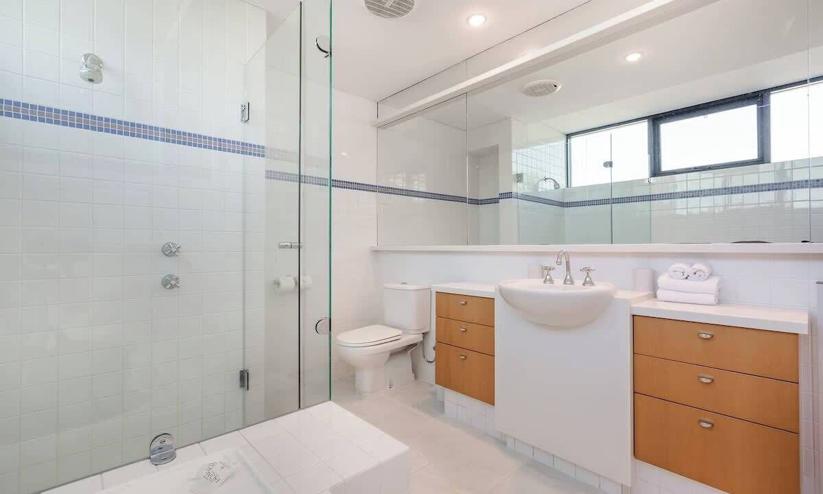 Photo of Bathroom in Broadwater