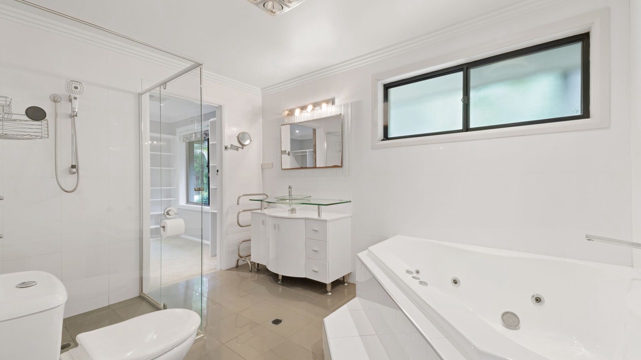 Photo of Bathroom in Salamander Bay