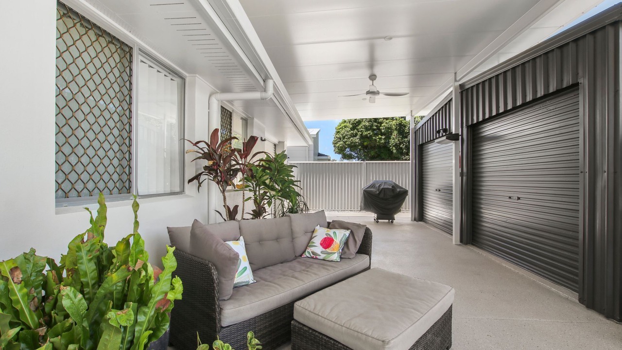 Photo of Patio Balcony in Golden Beach