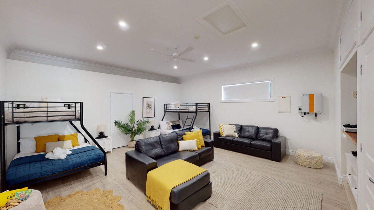 Photo of Bedroom in Broadbeach Waters