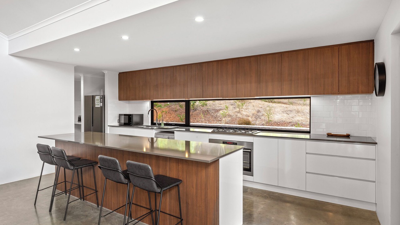 Photo of Kitchen in Yallingup Siding