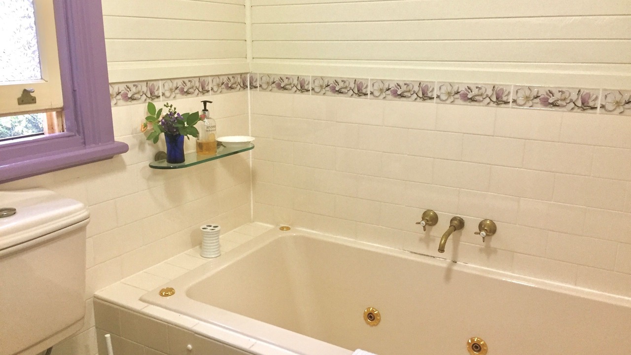 Photo of Bathroom in Leura