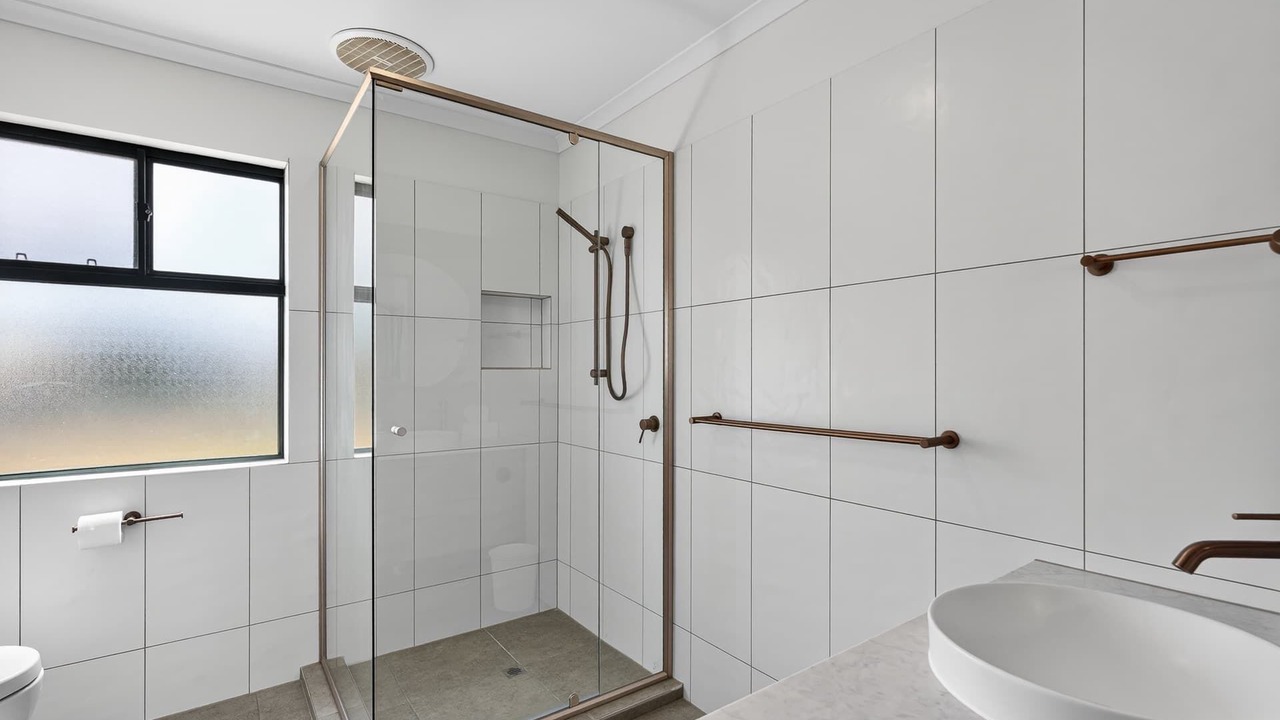 Photo of Bathroom in Hayborough