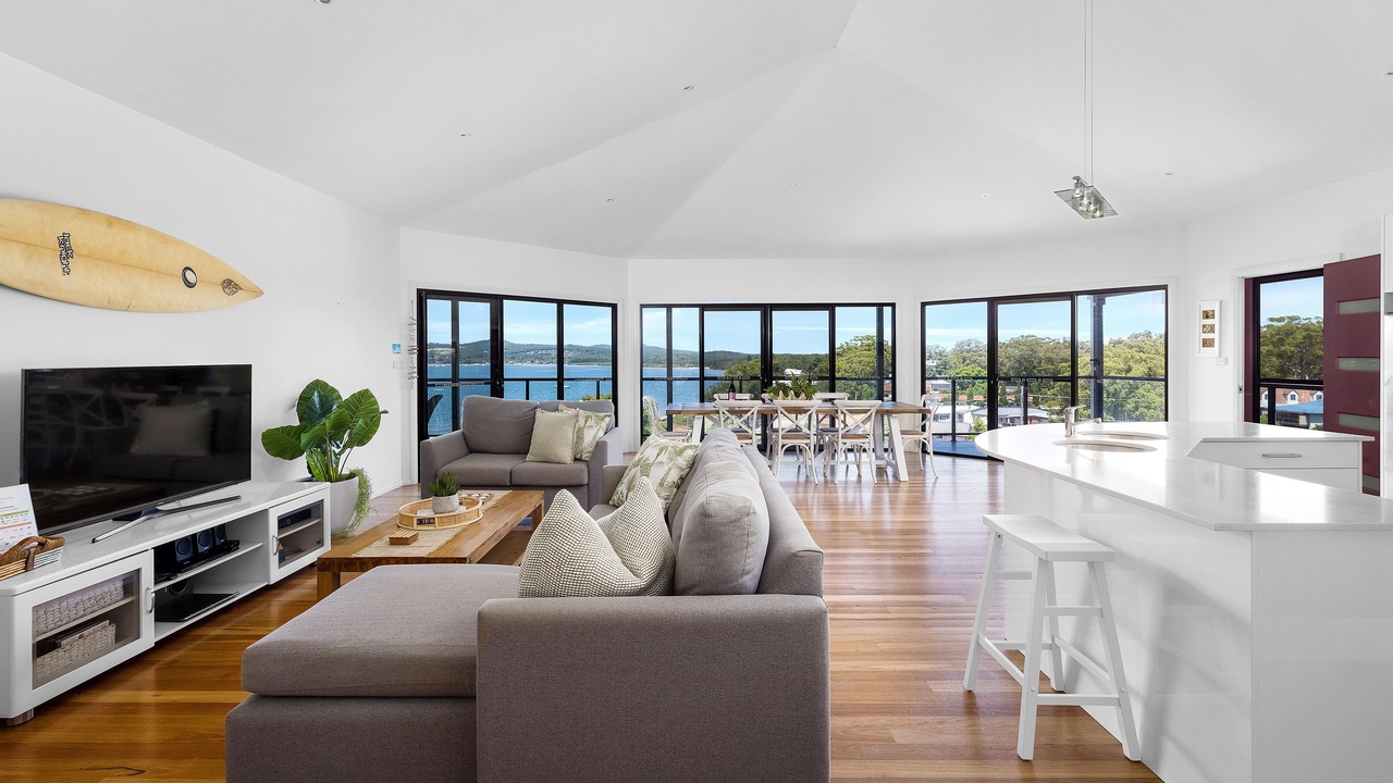 Photo of Livingroom in Salamander Bay