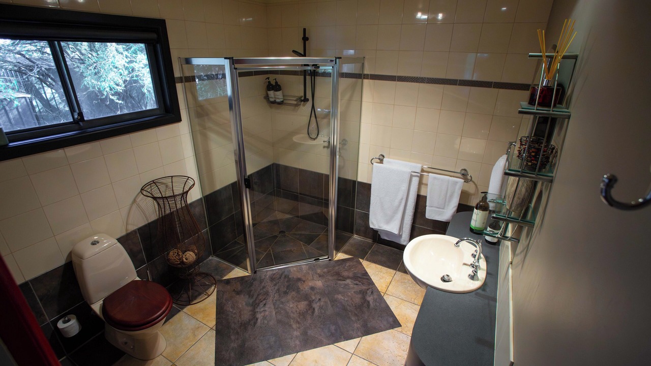 Photo of Bathroom in Halls Gap
