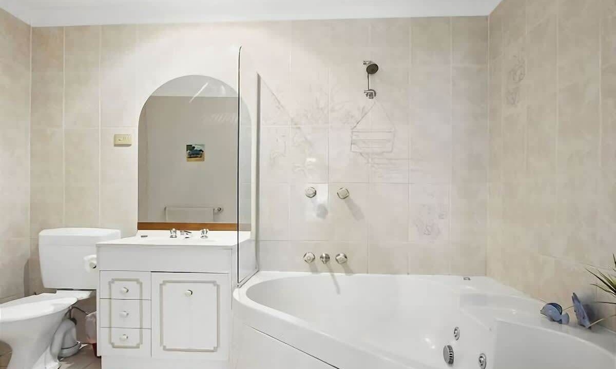 Photo of Bathroom in Batehaven