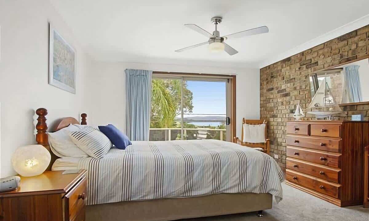 Photo of Bedroom in Batehaven