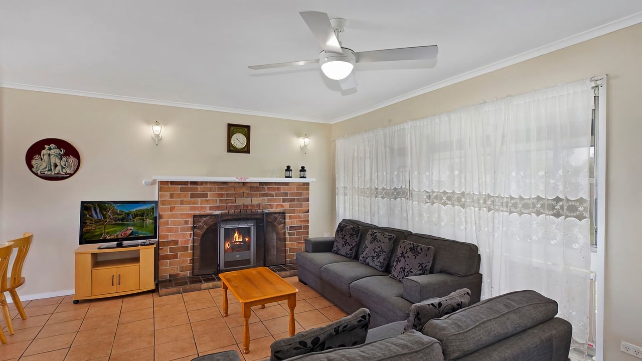 Photo of Livingroom in Toukley